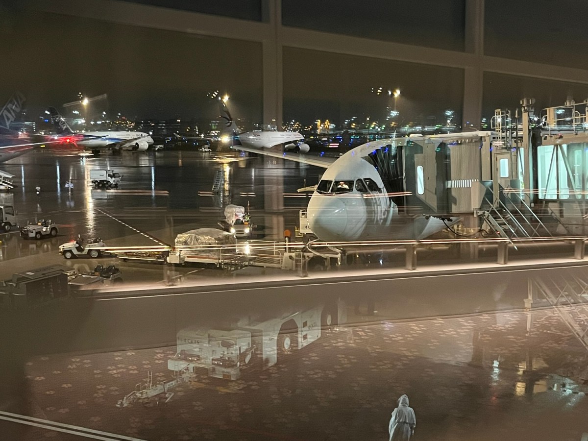 東京→バンコク深夜便は快適？料金・座席・注意点を実体験で解説　タイ国際航空搭乗記