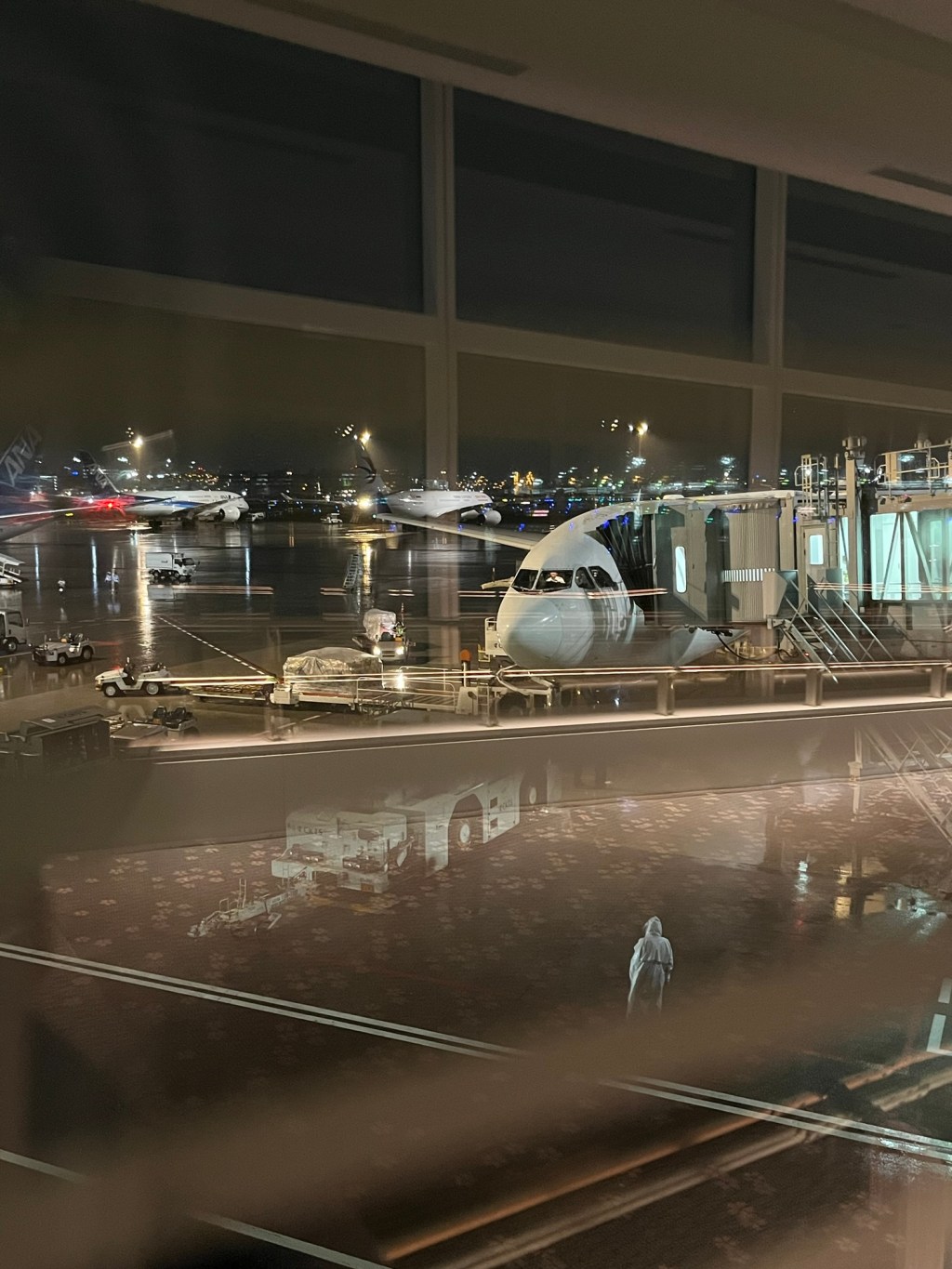 東京→バンコク深夜便は快適？料金・座席・注意点を実体験で解説　タイ国際航空搭乗記